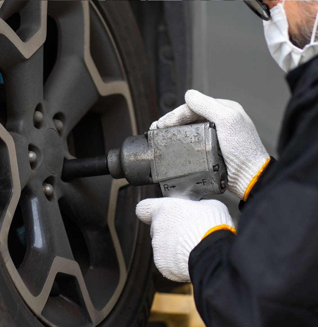 Rengaspalvelu Naantalin Auto käsinpesussa